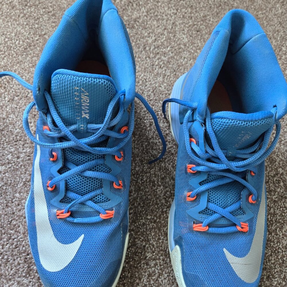 Nike - Picture 7 of 7